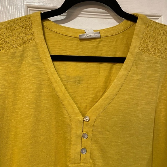 NWT J. Jill Size XL Marigold Yellow 3/4 Smocked Sleeve Henley Top Pearl Buttons - Picture 2 of 11